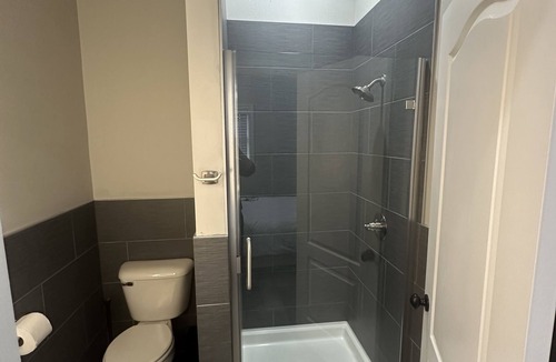 Lawton House | Pet friendly home; adjustable beds; near shopping and restaurants