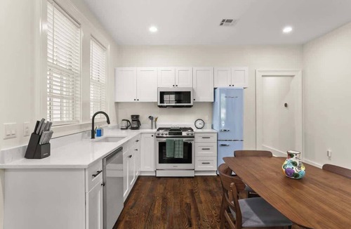 Uptown Historic District House | Pet-Friendly Home Near Magazine St