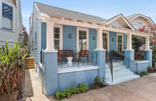 Uptown Historic District House | Pet-Friendly Home Near Magazine St