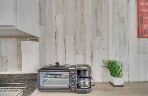Picayune House | Pet-Friendly Picayune Tiny Home Near Space Center!