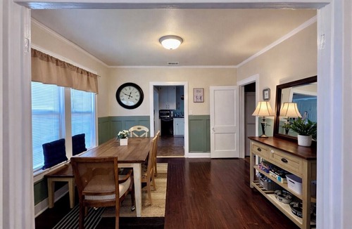 Fort Worth Cultural District House | Pet-Friendly Retreat with Private Yard-Walking distance to Dickies Arena