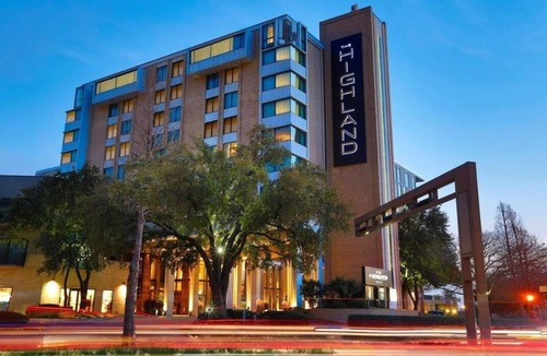 Glencoe Hotel | Pet-Friendly Suite by Bush Library & Art Museum