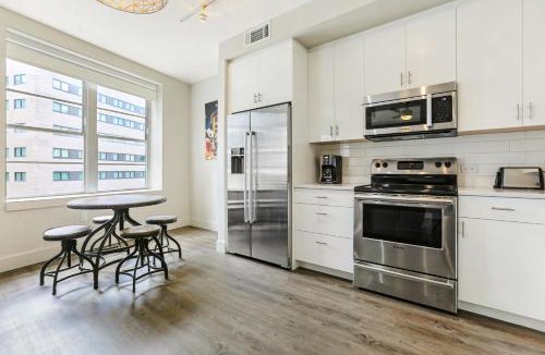 Central Business District Apartment | Pet-friendly Vibrant Condos Near French Quarter
