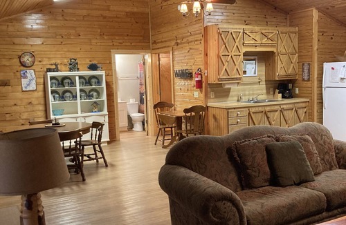 Pettit Cabin | Pettit Mt. Ranch Log Cabin on Gated 36 acres near Pettit Bay and Tenkiller Lake