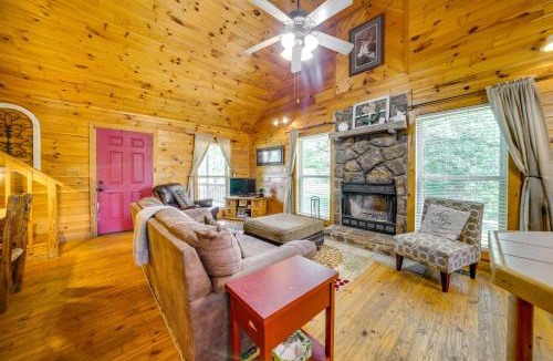 Octavia House | Picturesque Oklahoma Cabin on 80 Acres w/Views!