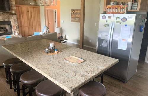 Broaddus House | Piney Paradise - Lake Front on Sam Rayburn