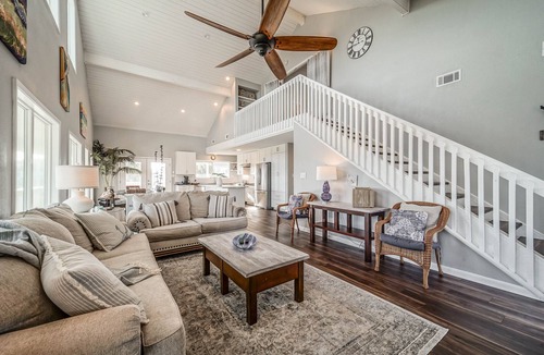 Pirates Beach House | Pirates Beach Coastal Charm at Sandy Paws!