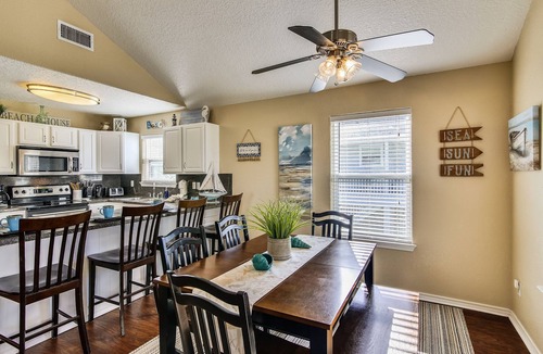 Pirates Beach House | Pirates' Treasure | Great Outdoor Living Space!