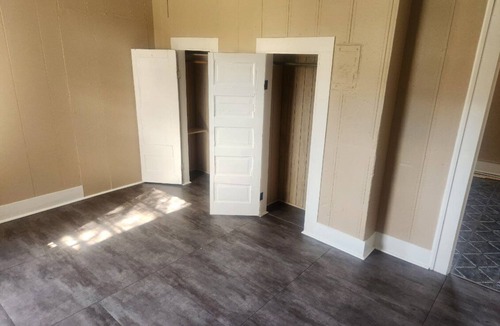 Mid City North House | Plant Workers Home Away From Home