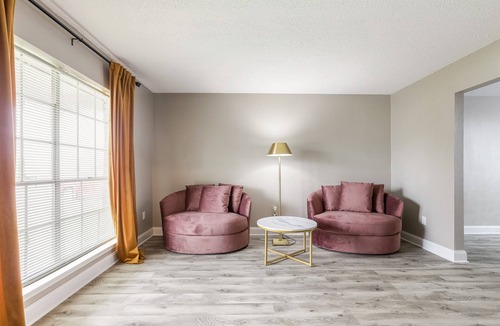 Terrytown House | Plaquemine LNG & Belle Chasse Contractors Welcome. Cleaning Included