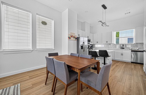 Riverside Terrace House | Play, work, relax, repeat: a sleek 3Bd/3.5Ba retreat near Houston’s top hubs.”