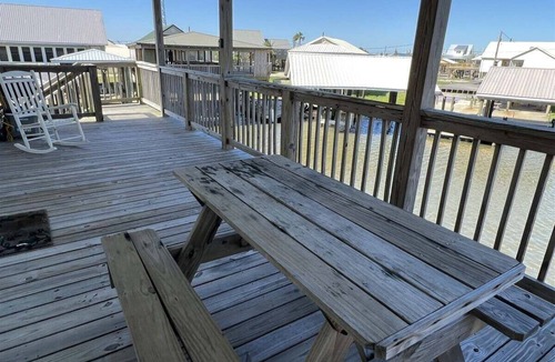 Golden Meadow House | Point Fourchon Unit D