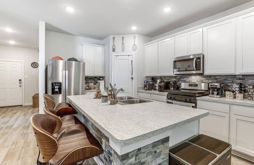 Porter House | Pool & Dog Park Access! Porter Family Home w/Yard