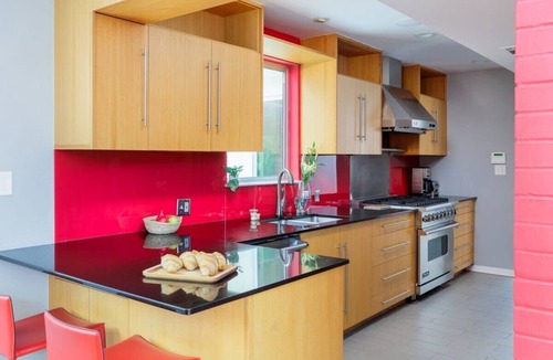 Westfield House | Pool, Free Parking, King Bed - The Casa - Portoro