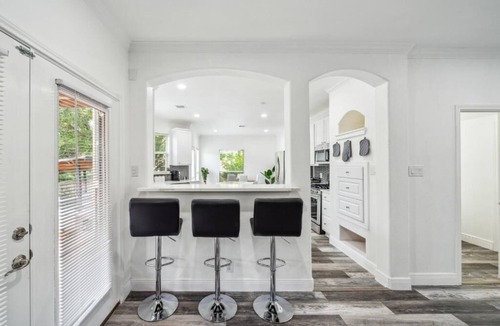 Wetmore Villa | Pool, Games & BBQ Luxury Texas Home 4 bedroom