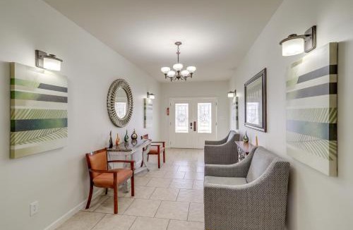 FM 1960 House | Pool Table & Patio w/Bar: Spacious Houston Gem!