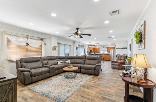 Port Sulphur House | Port Sulphur Retreat: 1 Mi to LNG plant