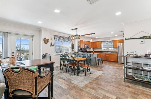 Port Sulphur House | Port Sulphur Retreat: 1 Mi to LNG plant