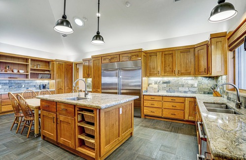 Cleburne House | 'Post Oak Estate' w/Pool & Spa on 16 Acres