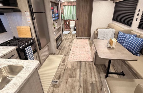 Springtown House | Prairie Moon Charming 1-bedroom recreational vehicle with AC in Springtown