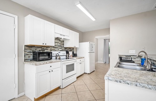 Cypress House | Price Drop! Entire 4BR[10% OFF]Home| Wi-Fi & More-MD