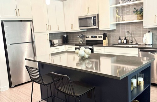West Dallas Apartment | Prime Location - Quiet and Cozy 1BR