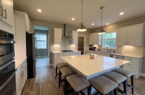 Dayton House | Pristine Spacious Home and Private Attached Suite