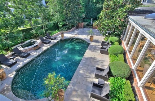 Metairie House | Privacy & Security: Gated Mansion in Exclusive Nola Neighborhood
