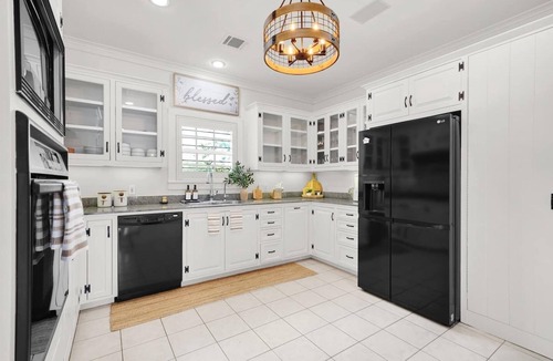 Clodine House | Private 5-Acre Estate with 2 Homes & Pool