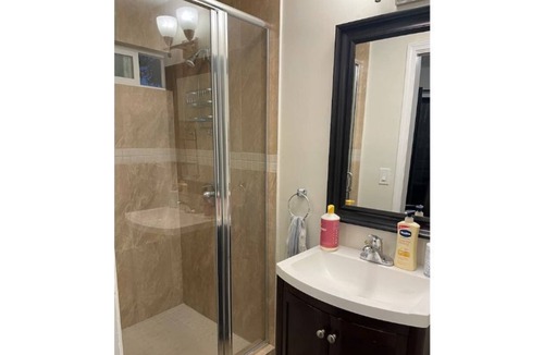 Poets Corner House | Private Berkeley Home Sunny, Spacious, Central