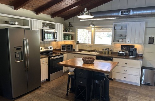 Boerne House | Private cabin on 10 acre lake with great bass fishing, 4.5 miles from Boerne