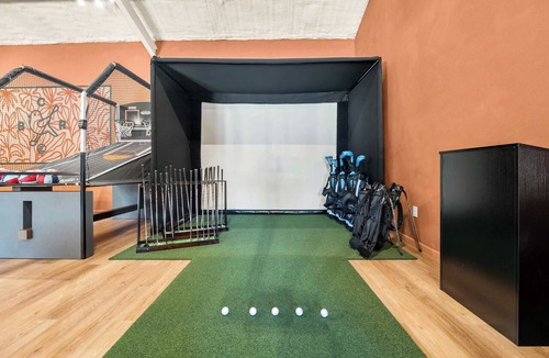 Driftwood House | Private Golf Course Epic Fun - Birdie Creek Estate