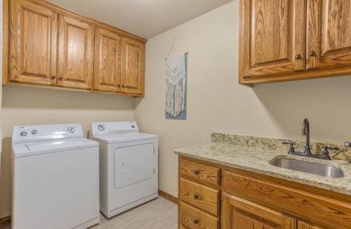 Ardmore House | Private Large Family Retreat Near Lake Murray OK