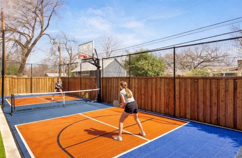 St. Edwards House | Private Luxury Austin Retreat with Pool, Spa & Sauna near SoCo