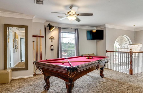 Bedford House | Private Outdoor Oasis! Luxe Bedford Getaway w/Gym