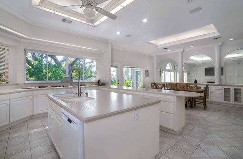 Lakeway House | Private Pool, BBQ, Wrap-around Porch, Sun Room - 2 Homes and 2 Master Suites