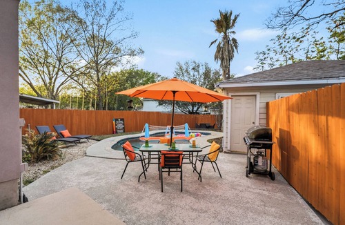 Country View House | Private Pool & Patio & Poker & Kids Play Room