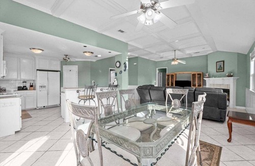 Terramar Beach House | Private Pool | Ping Pong | Sleeps 7 | Terramar Beach