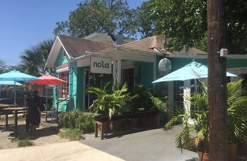 Midtown House | Private Romantic Retreat– 8 Min to Downtown SA