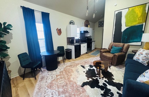 Camden House | Pumpkin Spice Cozy One bedroom house