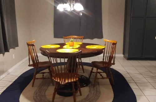 Lumberton House | Pure Country, plenty of space & trees, relaxing!