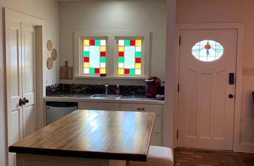 Natchitoches Cottage | Quaint guest house is within walking distance to downtown.