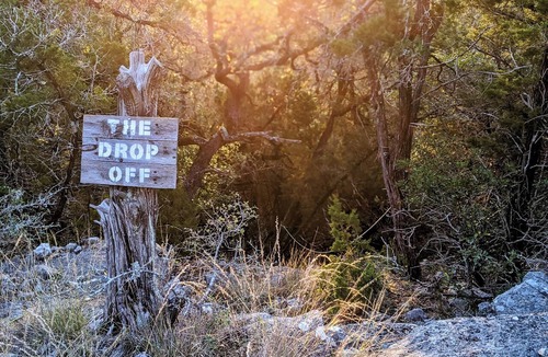 Pipe Creek Cabin | Quaint & Secluded Tiny House w/farm-fresh Breakfast & Beautiful Views!