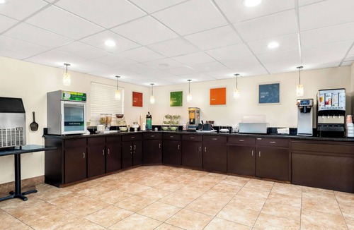 Lafayette Hotel | Quality Inn & Suites Lafayette