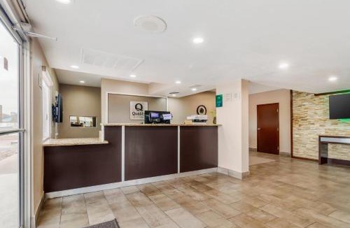 Wetmore Hotel | Quality Inn & Suites Near Six Flags and Medical Center