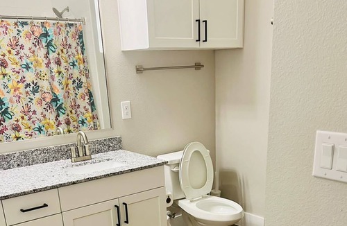 Pecan Grove Apartment | Quiet and peaceful chamber away from home