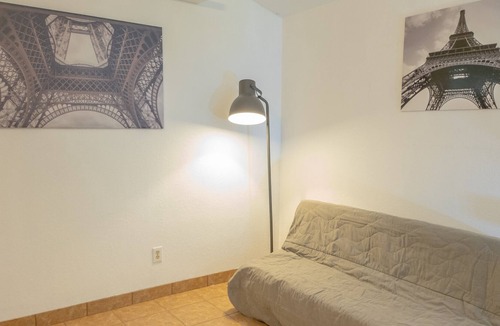 Round Rock House | Quiet, Cozy Private Home with spacious backyard, mins to major shops, highways