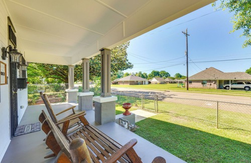 Alexandria House | Quiet Home Near I-49, Downtown & 2 Hospitals
