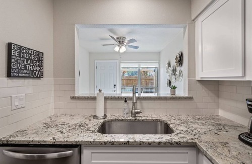 Bedford House | Quiet, Modern, large private space, centrally loc.