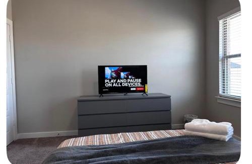 Red Oak House | Quite Red Oak Getaway, Pet Friendly, Gameroom